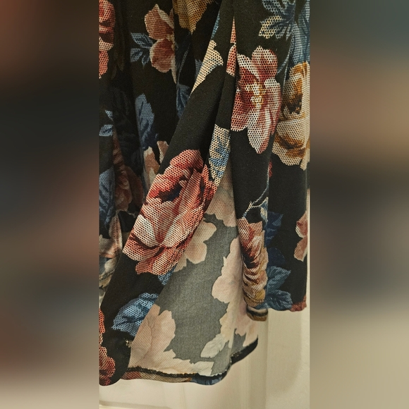 Piphany Short Sleeve Dress - Picture 4 of 7